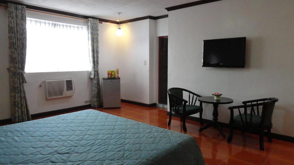 Crosswinds Ocean Hotel Paranaque City Room photo