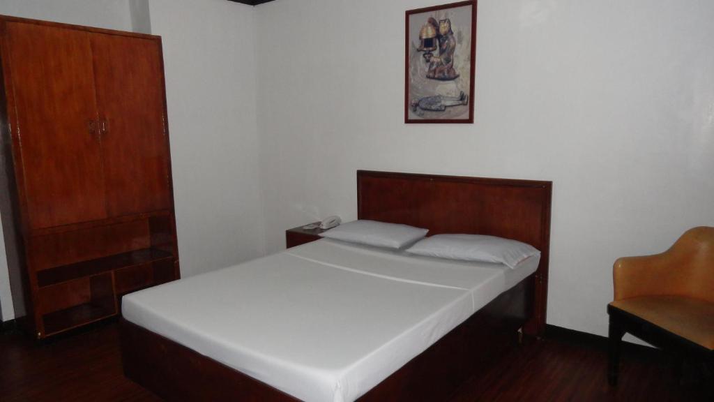 Crosswinds Ocean Hotel Paranaque City Room photo